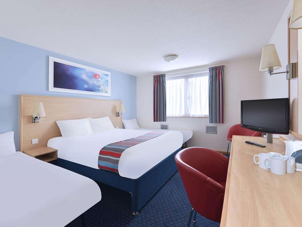 Travelodge Aberdeen Airport Δωμάτιο φωτογραφία